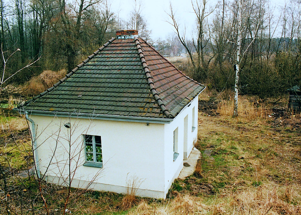 Das Pumpenhaus der ehemaligen Kläranlage im Jahr 1994. Foto: Heinz Heuschkel (MGR/SBG, Foto-Nr. 96/1712)